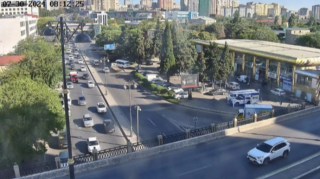 На каких улицах Баку 30 июля наблюдаются транспортные заторы? 