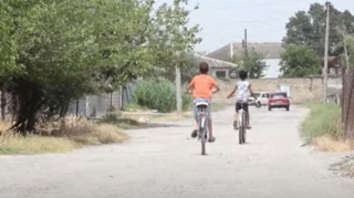 Ucarın 40 ildir asfaltlanmayan yolu - VİDEO