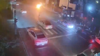 Bakıda hərəkətdə olan avtomobildə yanğın baş verdi - ANBAAN VİDEO 