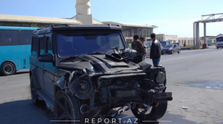 Bakı-Quba yolunda "Galenvagen"lə "Kamaz" toqquşdu, xəsarət alan var 