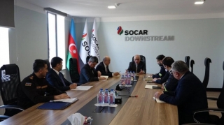 Əli Əsədov Neft Emalı Zavodunda əməliyyat müşavirəsi keçirdi - FOTO