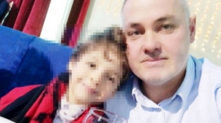 Arvadını maşınla vurub, sonra bıçaqlayan iş adamına cəza təyin edildi 