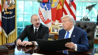 İlham Əliyev Donald Trampı təbrik etdi – FOTO 