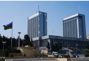 Alkoqoldan, narkotik vasitələrdən istifadə edərək gəmidə növbə çəkənlər cəzalanacaq