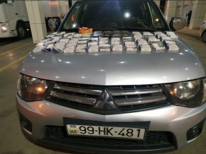Avtomobildə  papiroslar və tibbi ləvazimatlar aşkarlandı