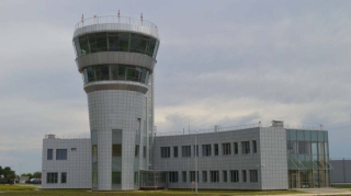 Belqorod aeroportuna PUA-larla hücum - İşçilər təxliyə edildi 