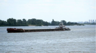 Ukraynada Rusiyaya məxsus gəmi vurulub 