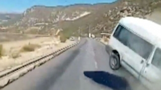 Qarşı-qarşıya gələn avtomobillər toqquşdu – ANBAAN VİDEO 