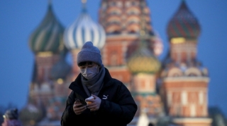 Rusiyada koronavirusa yoluxanların sayı 440 000-i ötüb