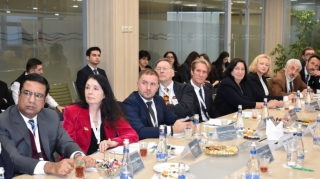 Azərbaycanın qlobal nəqliyyat şəbəkəsində tutduğu strateji mövqe təqdim edilib