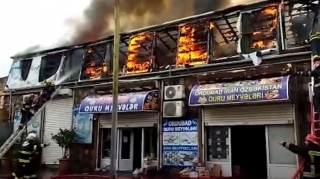 Ticarət obyektindəki yanğın söndürülüb - YENİLƏNİB-2 