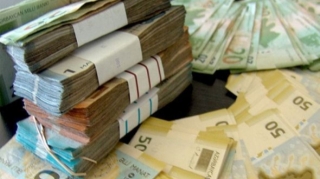 13 milyon oğurlayıb Azərbaycana qaçdı 