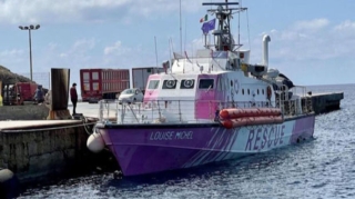 İtaliyada Benksinin miqrant xilasetmə gəmisi saxlanılıb 