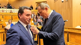 Rusiya Prezidenti Səyyad Əliyevi təltif etdi - FOTO 