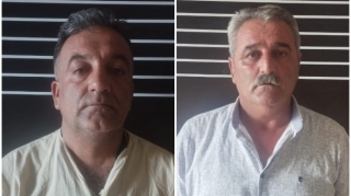 Hədə-qorxu ilə pul tələb etməkdə təqsirləndirilən sayt rəhbəri və tanışının məhkəməsi başlayır 