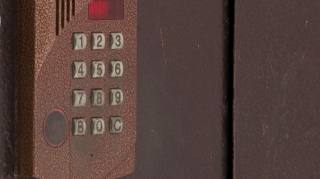 Domofonların xidmət haqqını qaldırdılar - Ödəniş etməyənlərin xətləri kəsildi - VİDEO