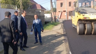 Taleh Qaraşov asfaltlanma işləri aparılan 3 küçəyə yerində baxış keçirdi - FOTO
