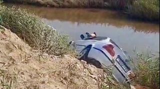 В Баку автомобиль упал в озеро — ВИДЕО 