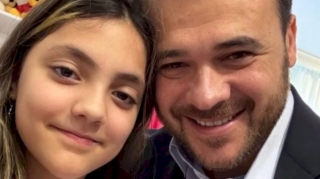 Emin Ağalarovun qızı avtomobil sürdü – VİDEO 