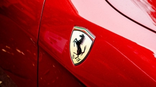 "Ferrari" Yaxın Şərqə tədarükü dayandırdı 