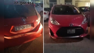 Taksi sürücüsü maşını yolun ortasına atıb getdi: Hərəkət məhdudlaşdı - VİDEO