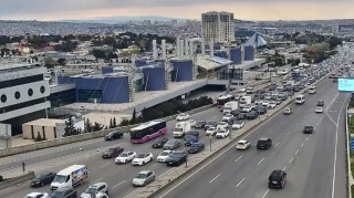 Paytaxtın 18 küçəsində sıxlıq var - SİYAHI 