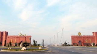 Gəncə şəhərinin mərkəzi küçələrində yollar qəzalı vəziyyətdədir  - FOTO