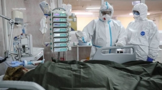 Azərbaycanda məşhur həkim koronavirusdan vəfat etdi 