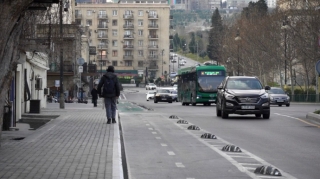 Bu küçədə yeni səki tikildi - FOTO 