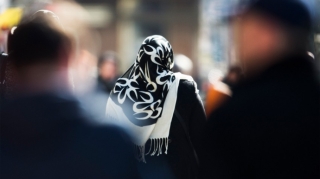 İran polisi hicabsız qadınları “ağıllı kameralar”la  izləyəcək