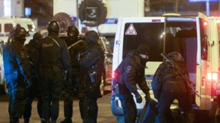 Naməlum şəxslər hərbi avtomobilə atəş açıb 