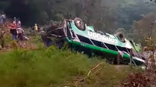 Avtobus dağdan aşıb: Ölənlər var - FOTO 