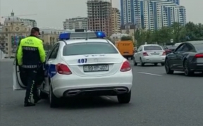 Bakıda yol polislərinin qazi ilə bağlı videosu yayıldı - VİDEO