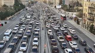 Paytaxtın 16 küçəsində tıxac var - SİYAHI 