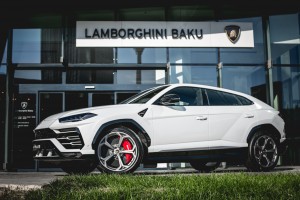 Dünyanın ən sürətli yolsuzluq avtomobili – “Lamborghini Urus” Bakıda - FOTO