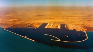 İran ələ keçirilən gəmiləri Bəndər-Abbas limanına aparıb 