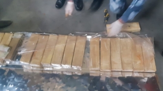 İrandan Türkiyəyə ərzaq adı ilə görün nə apardılar? - VİDEO 