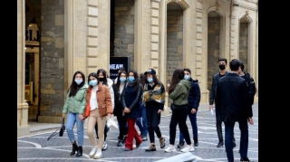 Paytaxt sakinləri karantin qaydalarına necə əməl edirlər?