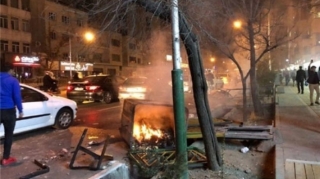 Столкновения между полицией и протестующими в Западном Азербайджане: есть погибшие и раненые