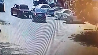 Diqqətsiz sürücü “07”ni geri verərkən “Chevrolet”i vurdu    - VİDEO