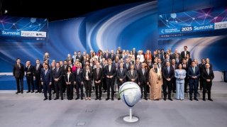 “Qlobal şoklara qarşı nəqliyyatın davamlılığı” mövzusunda beynəlxalq sammit keçirildi - FOTOSESSİYA 