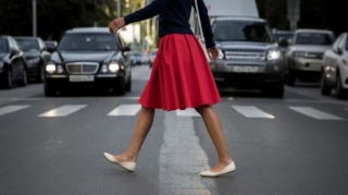 Xətai rayonunda 31 yaşlı qadını avtomobil vurub 