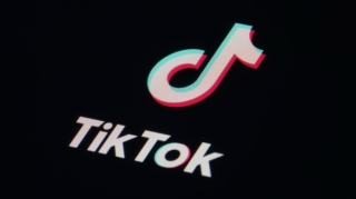 “TikTok” yüzlərlə iş yerini ixtisar edir