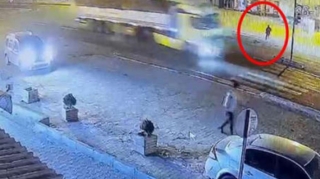 İrəliyə doğru atılan bir neçə addım piyadanı ölümdən qurtardı  - VİDEO