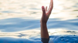 Üç dost Xəzərdə üzməyə getdi, biri dənizdə batdı   - VİDEO