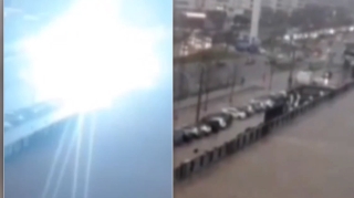 Magistral yolun ortasına ildırım düşdü - ANBAAN VİDEO 