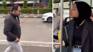 Sürücü sərnişinlərə əsəbiləşib avtobusu dayandırdı; düşüb siqaret çəkdi - VİDEO 