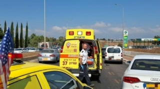 İsraildə sürücü avtomobili insanların üzərinə sürdü: Yaralılar var - FOTO