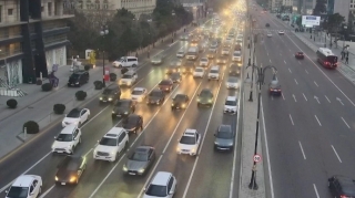 На каких улицах Баку 7 февраля наблюдаются транспортные заторы? - ФОТО