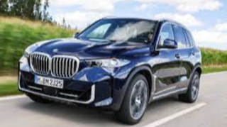 “BMW X5” dəbdəbəli interyerlə geri dönür  - FOTO